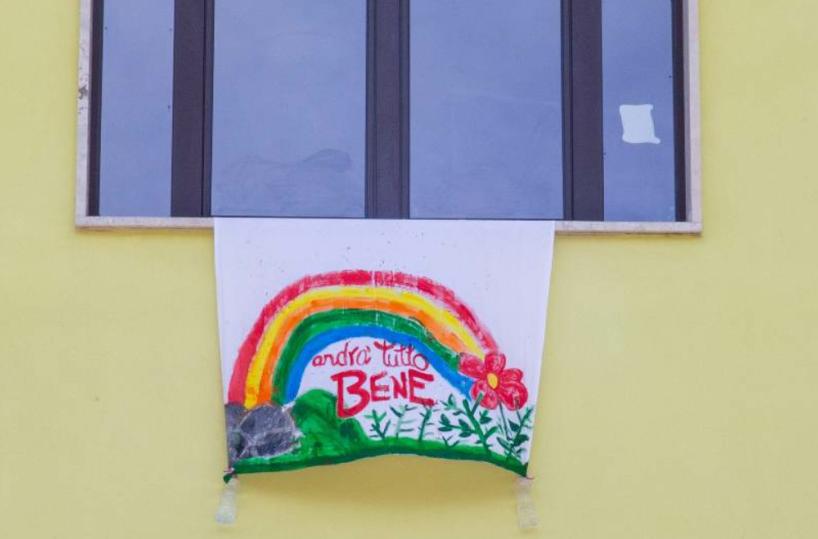 Putignano, la piccola Alessandra passa l'isolamento cucinando: «Che peccato rinviare la Prima Comunione»