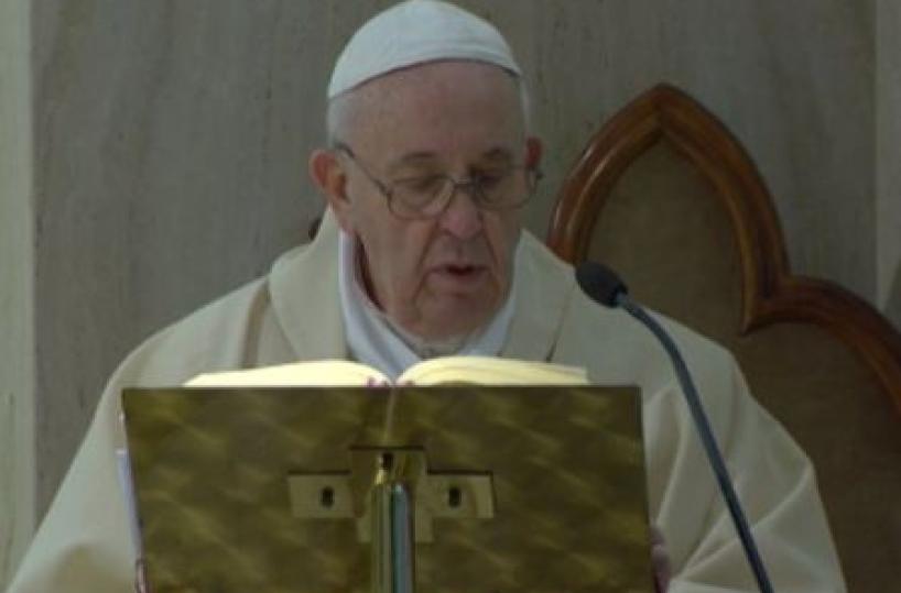 Papa Francesco ad arcivescovopregate per operaio morto