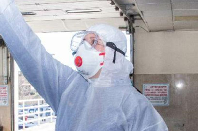 E ai medici mascherine non conformi: stop a fornitura