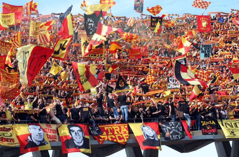 I tifosi giallorossi   trepidano per la ripresa «Prima però la salute»