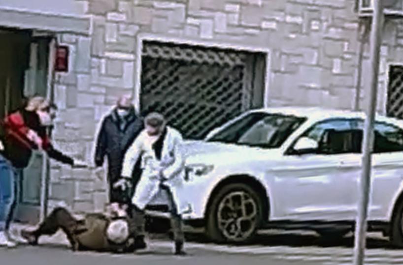 Percosse, quella grave abiura del giuramento di Ippocrate