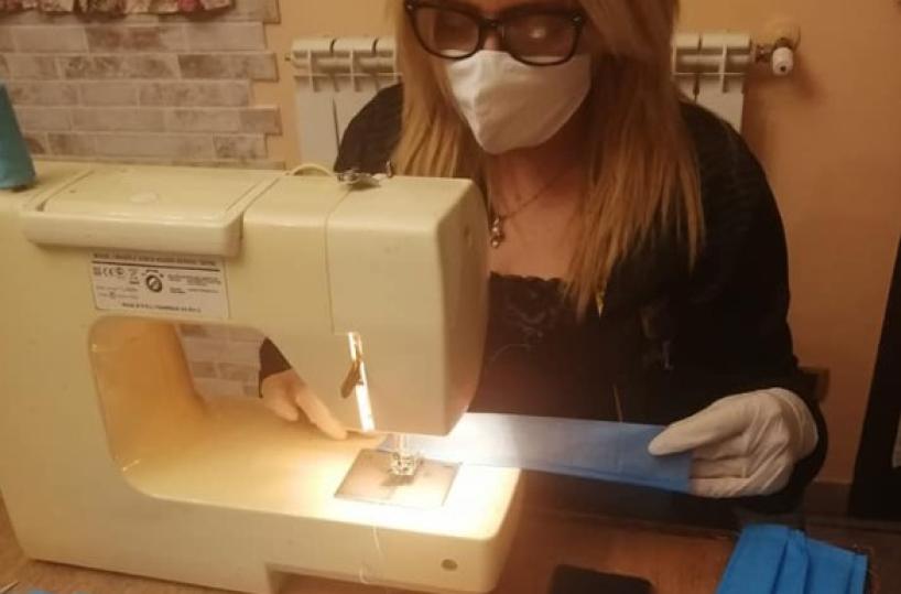Roccaforzata, 13 sarte confezionano una mascherina per ciascun abitante