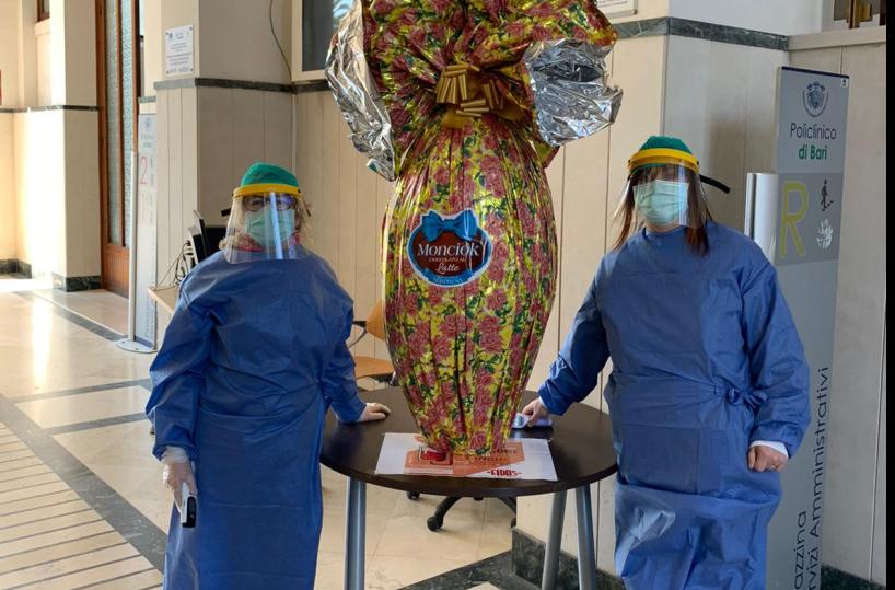 Solidarietà, azienda dona uova e colombe al Policlinico e al Miulli