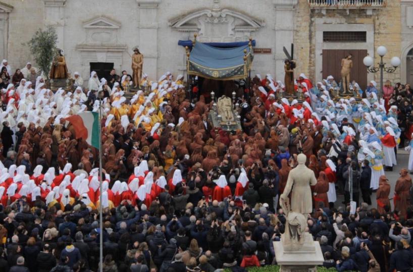 Cortei e riti religiosi