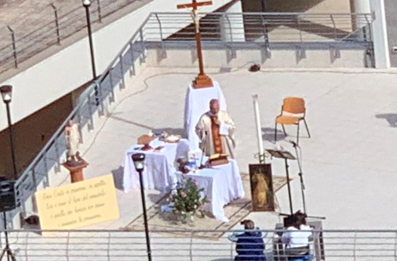 Messe in steaming su Facebook
