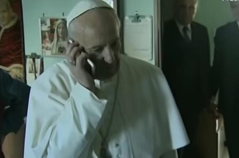 Covid 19, «Pronto? Sono Francesco»: il Papa chiama un parroco di una casa di riposo nel Materano