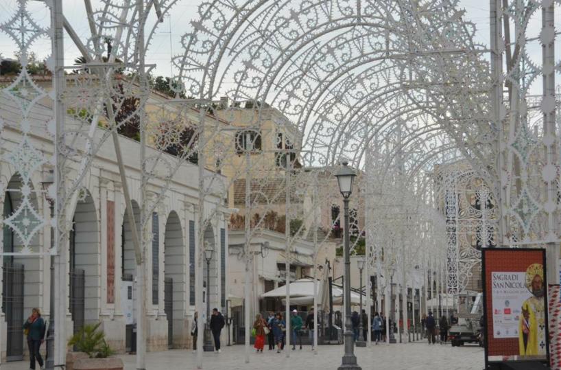Bari, salta sagra San Nicola: il dramma dei mille rimasti senza lavoro