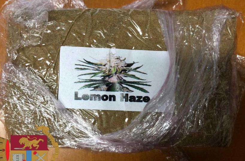 Bari, fermato con la droga al Libertà: arrestato 22enne 