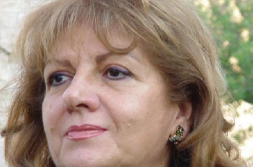 Lila delle lune blu. La fiaba è: ...nascere