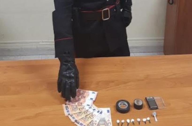 Montescaglioso, in casa con varie dosi di cocaina: un arresto e una denuncia