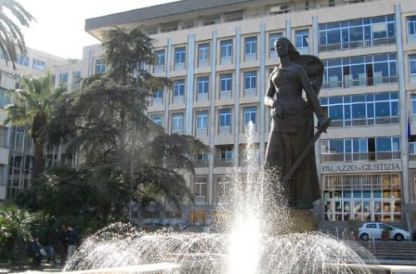 Bari, avvocati in tribunale «ospiti sgraditi» 