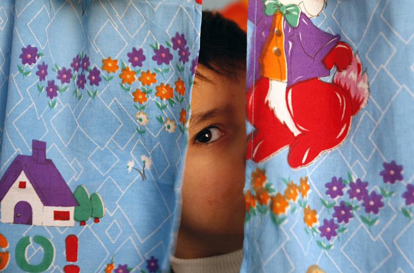 «Mio figlio autistico e io lasciati nella solitudine» 