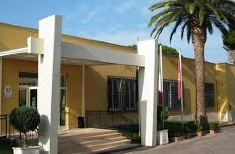 Bisceglie, la polizia lo pizzica mentre nasconde tre kg di marijuana in garage: arrestato 26enne