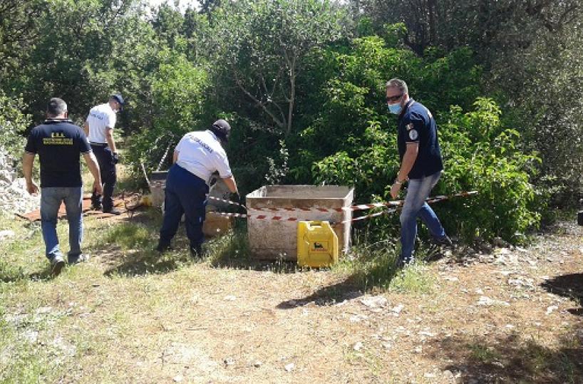 Ostuni, volontari scoprono amianto nascosto in campagna