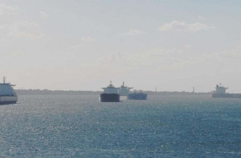 Due motonavi straniere violano norme ambientali in porto Taranto: multate da Guardia Costiera