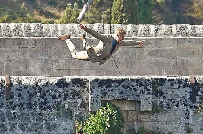Il ponte di Gravina,  da James Bond ai Luoghi del cuore
