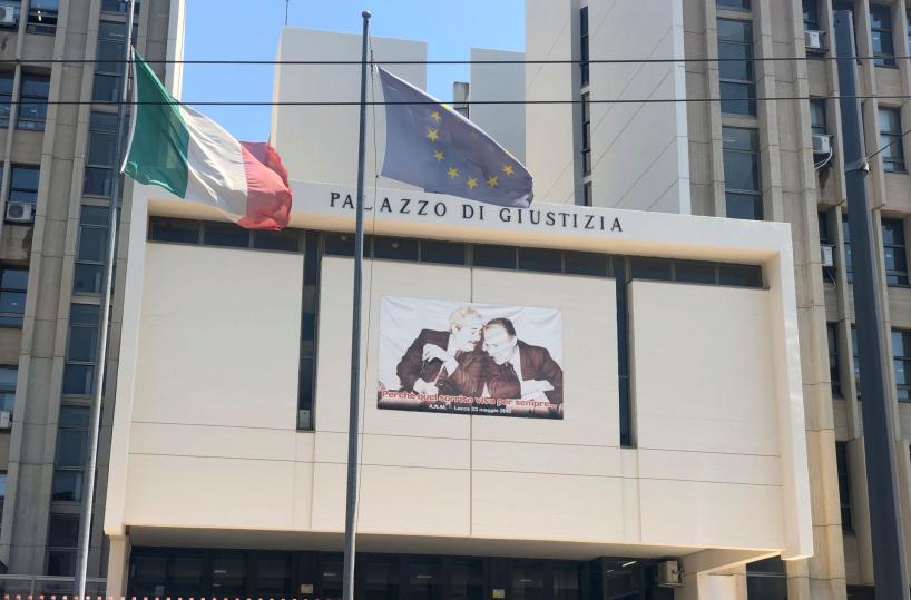 Lecce, allieve molestate: nei guai prete-prof