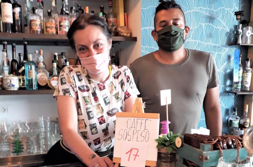 Gallipoli, Un «caffè sospeso» al bar per aiutare chi è in difficoltà