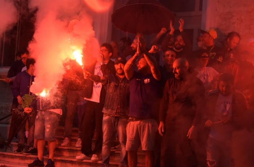 Trani, pericolosi assembramenti all'arrivo del neopresidente
