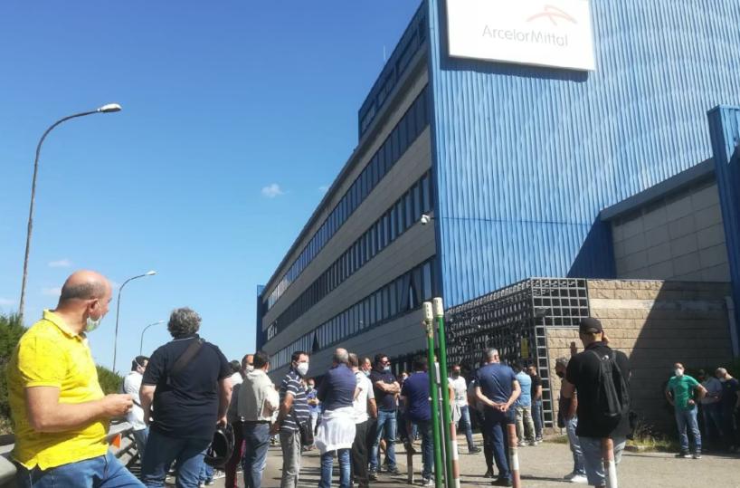 Ilva, nel piano Mittal Marcegagliaspuntano oltre 2400 esuberi