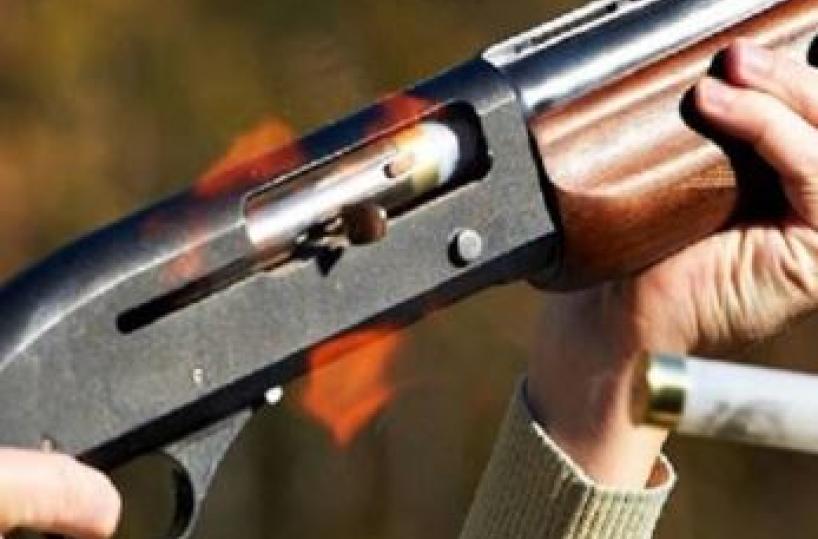 Castrì, 87enne litiga con impiegato Poste e lo minaccia col fucile: denunciato
