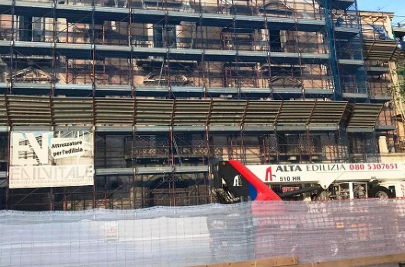 Trani, pericolo di crollo: ecco i lavori a un edificio in via Ognissanti