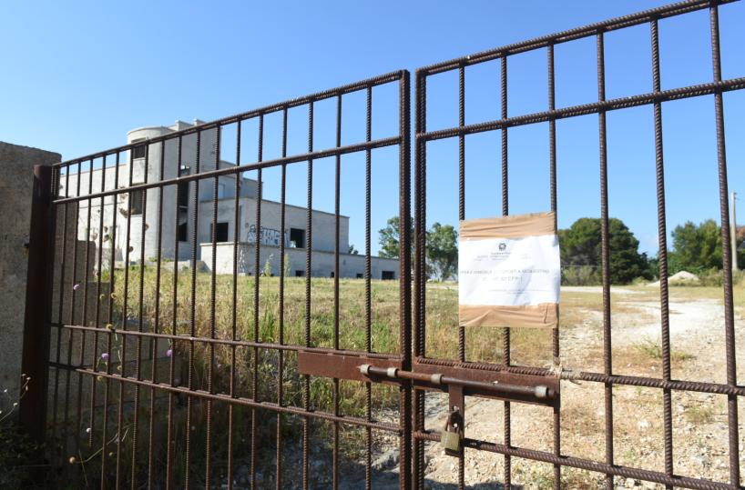 Abusi edilizi a Porto Badisco, maxi hotel sotto sequestro