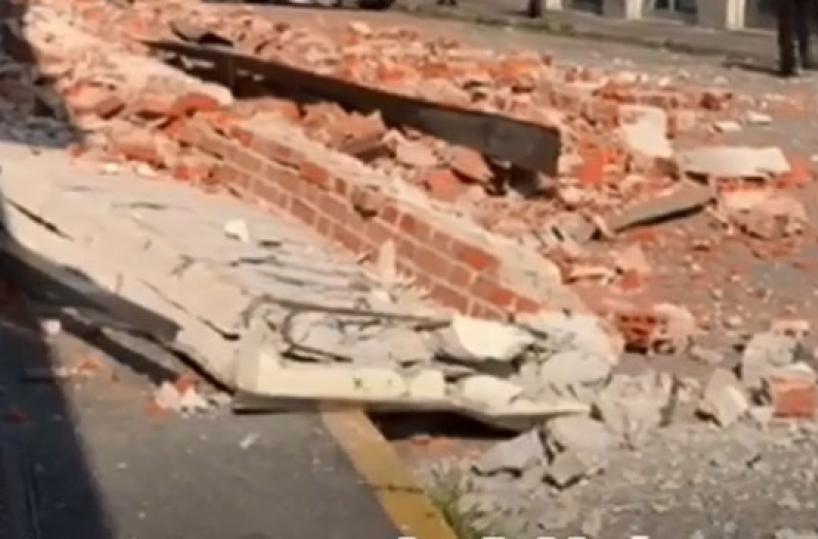 VARESE - Albizzate, crolla tetto palazzina: muoiono madre e figli