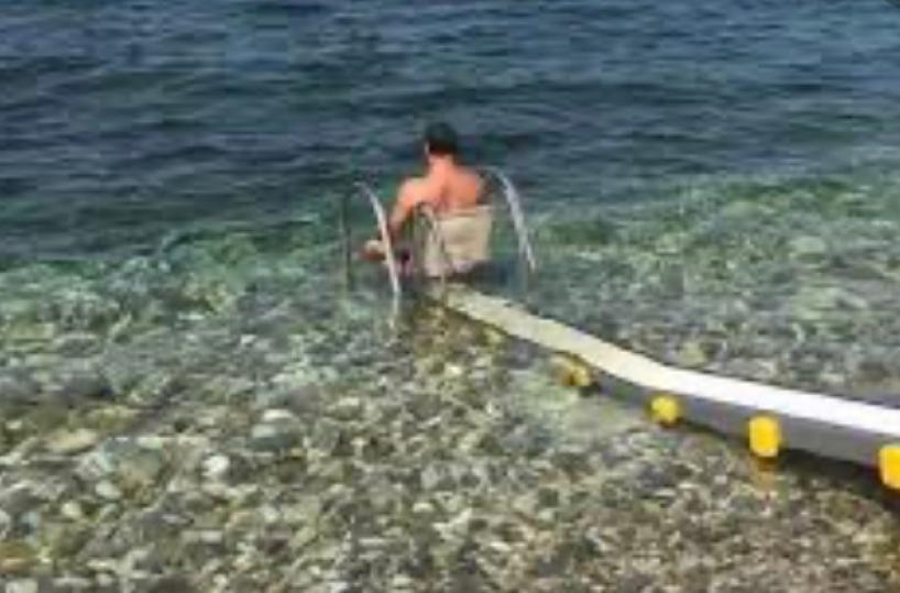 Bari, «Il mare non è di tutti»: domani la protesta dei disabili a Torre Quetta