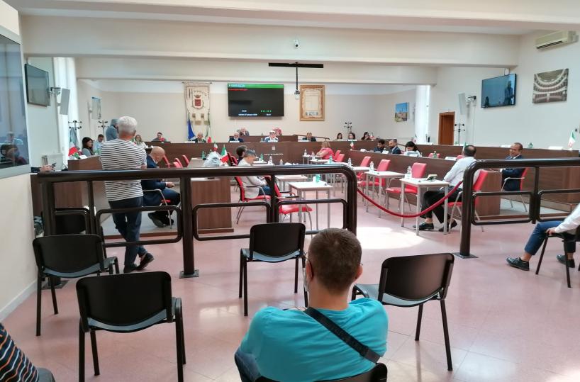 Il caso Lasala scoppia in Consiglio comunale