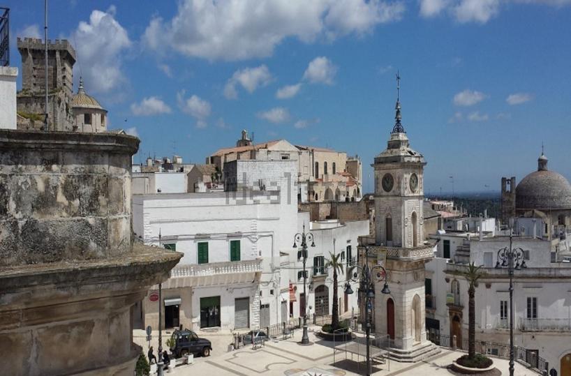 Ceglie Messapica una città sospesa