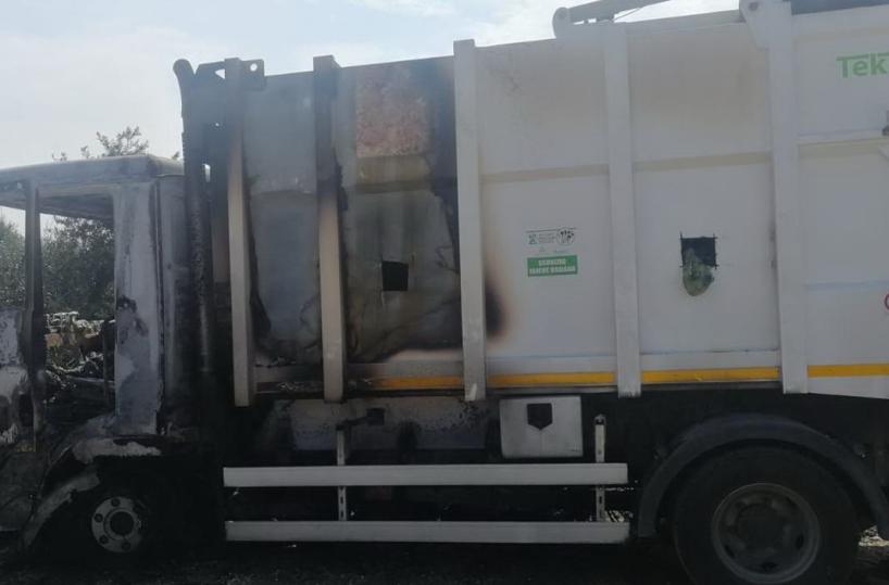 Toritto, attentato ad azienda rifiuti: incendiati 4 automezzi