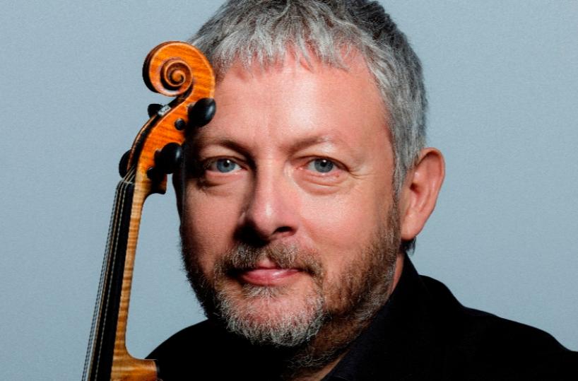 Fabio Biondi a Bari con le note magiche del violino di Vivaldi