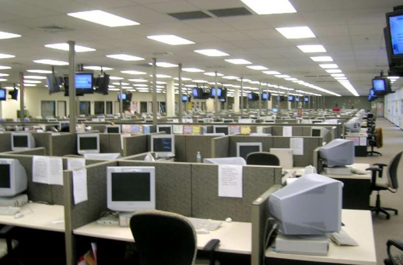 Massafra, scoperto un call center in un garage