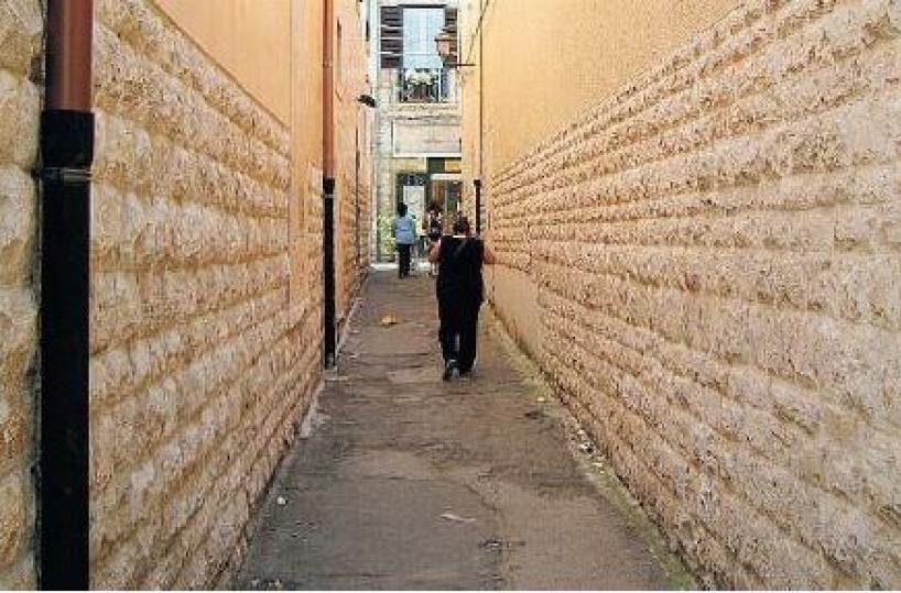Bisceglie, vicoli del centro storico trasformati in piste da scooter