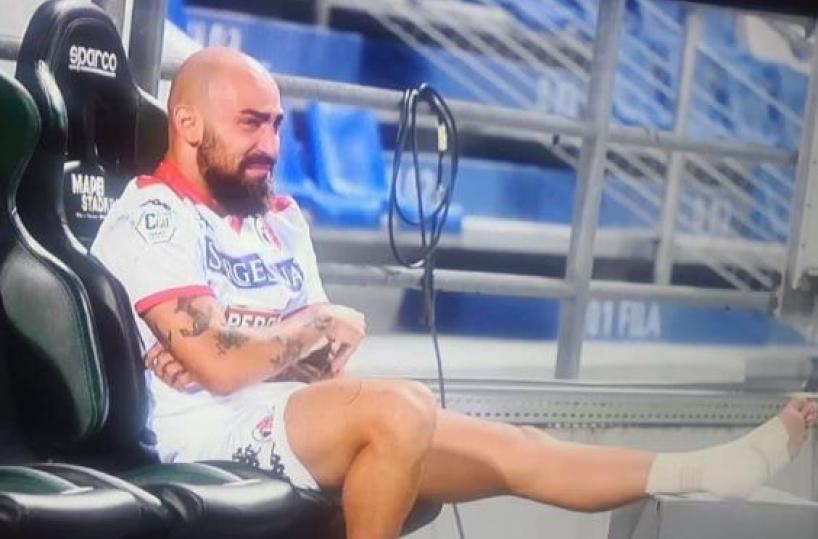 Bari, l'attaccante Simeri, infortunato: «Presto rincorreremo il sogno della B»