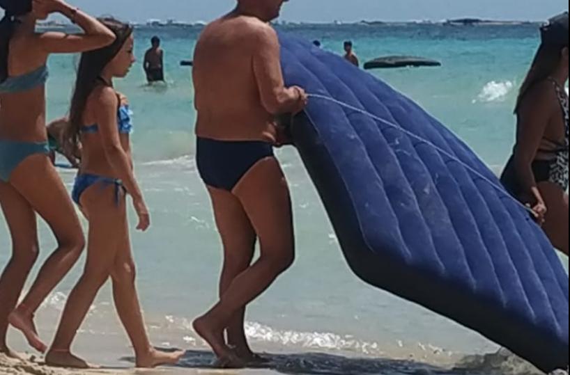 Vacanze vip in Puglia, a Torre Lapillo spunta Ale del duo comico Ale e Franz