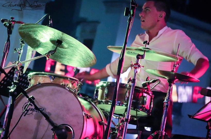 L'Orchestra Europea per la Pace inaugura con 2 concerti il museo sul genocidio dei rom: alla batteria c'è un pugliese