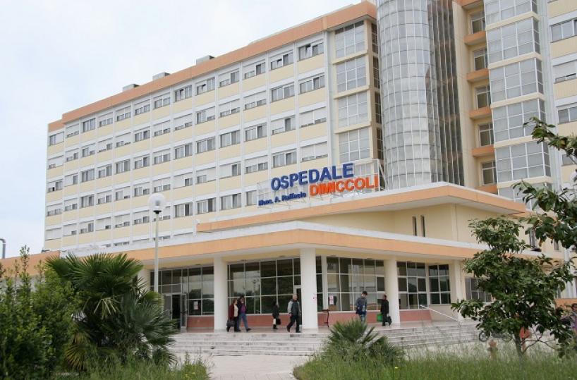 Barletta, «Il ricovero-odissea di mia sorella tra attese e mancanza di acqua e cibo»