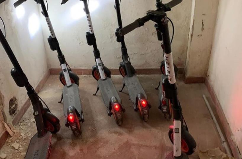 Bari, furti e danni ai monopattini elettrici, Decaro: «Vi scoveremo»