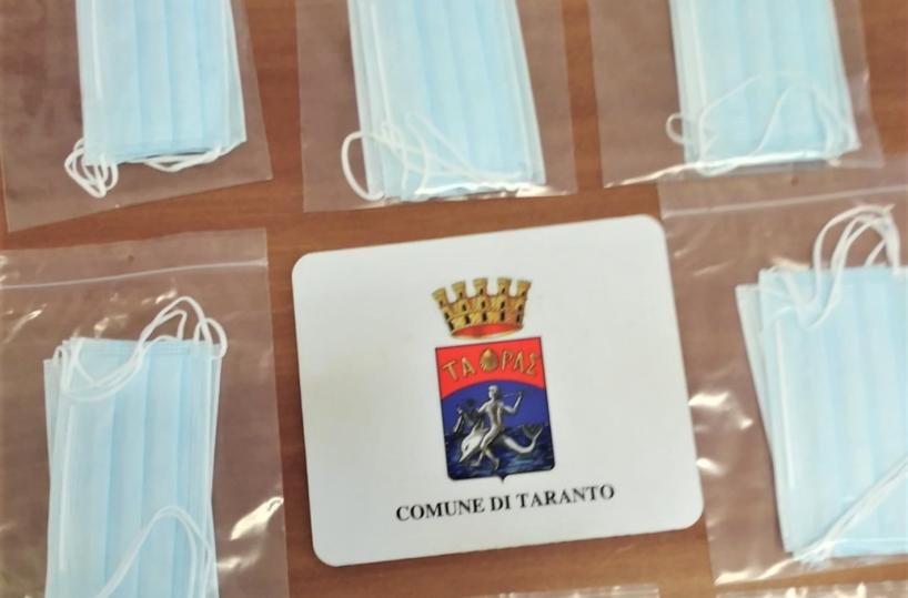 Il Comune di Taranto dona 250mila mascherine ai cittadini