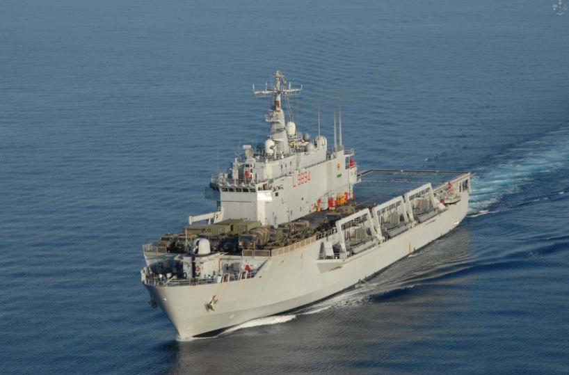 Da Brindisi la nave San Giusto in missione umanitaria verso Beirut