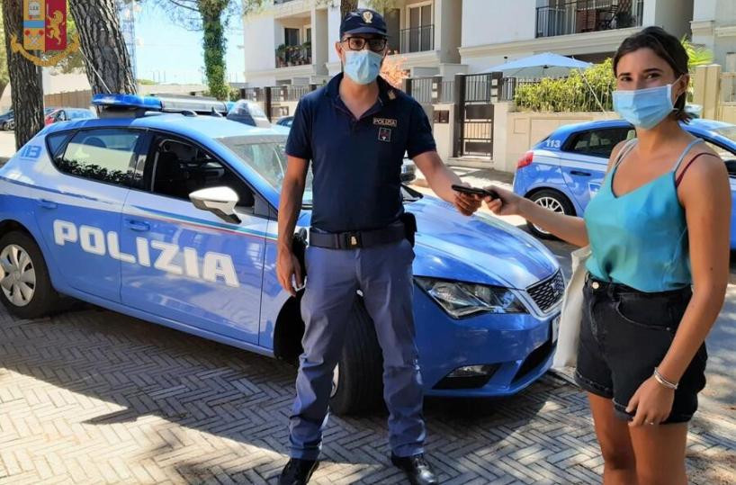 Matera, turisti in vacanza trovano portafoglio con soldi e lo consegnano alla Ps