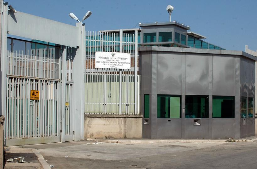 Carcere di San Severo, sequestrati telefoni cellulari: a centinaia nel 2025