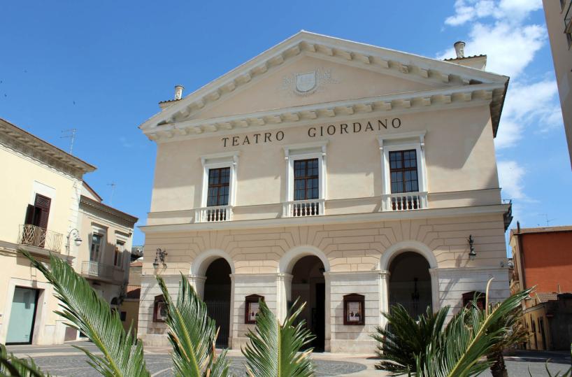 Foggia, lavori al teatro «Giordano» parere negativo alla transazione