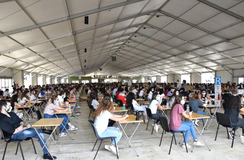 Lecce, proteste al test di Medicina: in 1500 al Palafiera