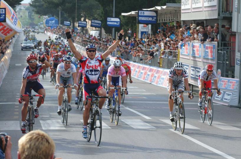 Matera pronta al Giro d'Italia: tra un mese la carovana ciclistica tra i Sassi 