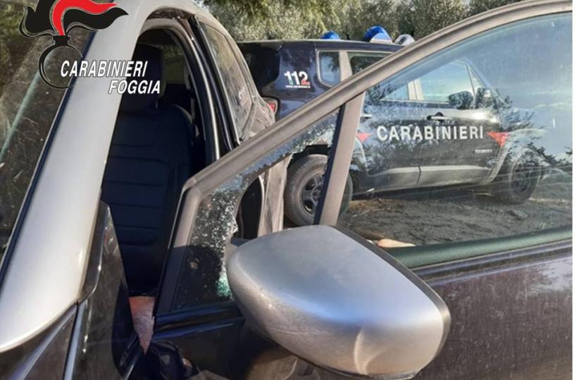 Cerignola, sorpresi a smontare auto rubata: due arrestatati per riciclaggio 