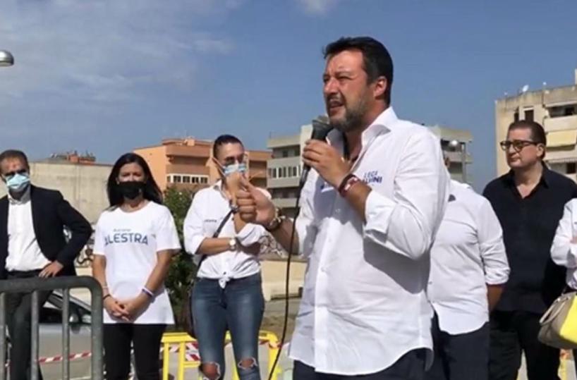 Regionali, Salvini  a Brindisi: «Tornerò in Puglia il prossimo week end e con me ci sarà Fitto»
