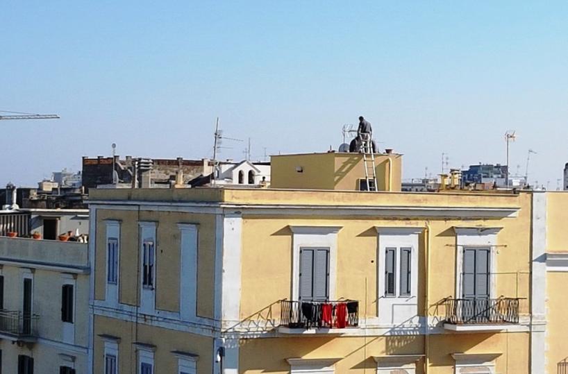 Trani, prosegue il contenzioso per l'antenna di via Alvarez